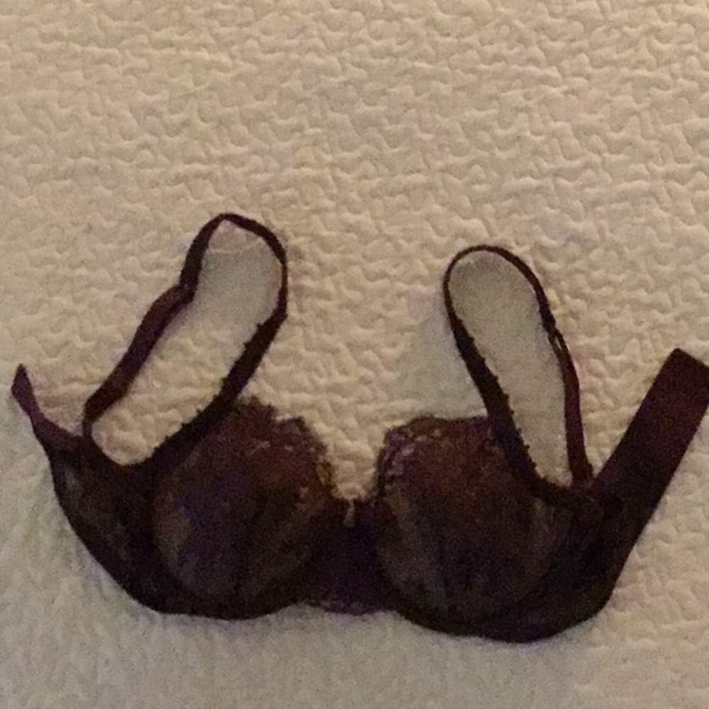 La Perla Burgundy Lace Underwire Bra Size 32D